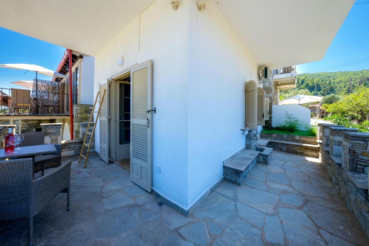 Petra Mare Suites Vourvourou Exterior foto
